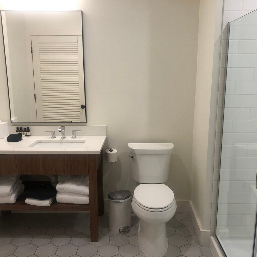 ROOST Baltimore — Bathroom