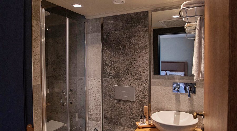 Root Karakoy Hotel Istanbul — Bathroom