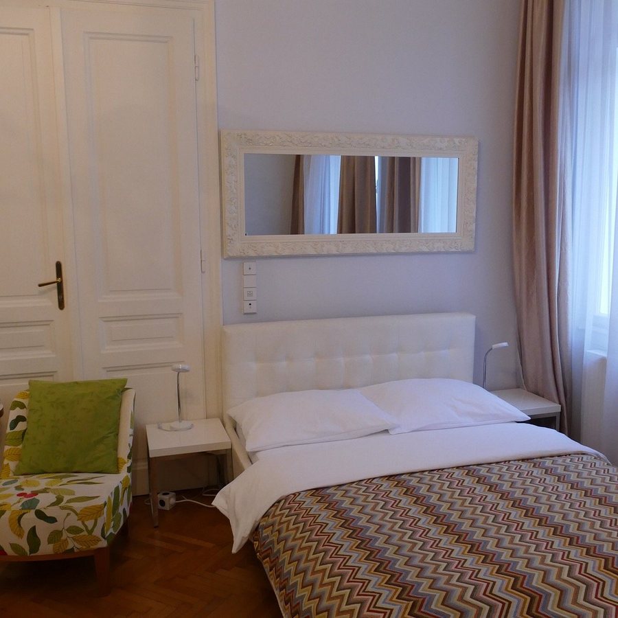 Rosa Linde — Guest room