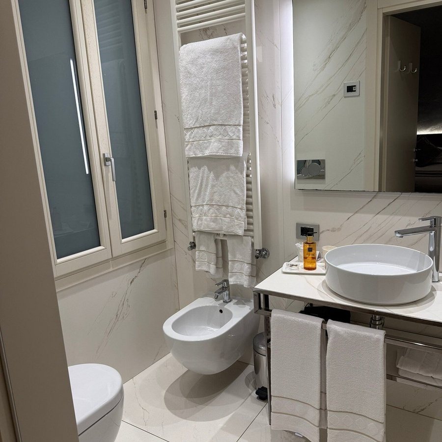 Rosa Salva Hotel — Bathroom