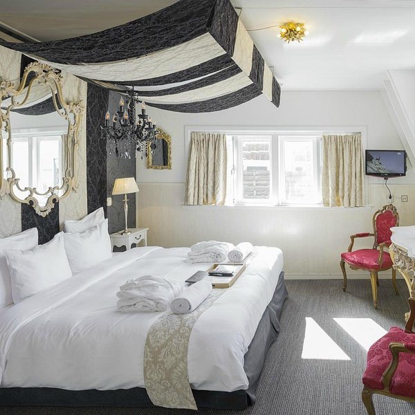 Rosalia s InnUpstairs — Guest room