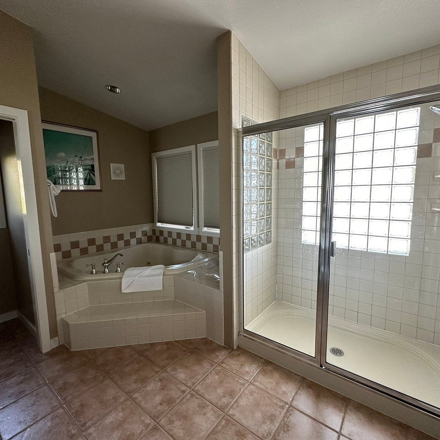 Rosario Village — Bathroom
