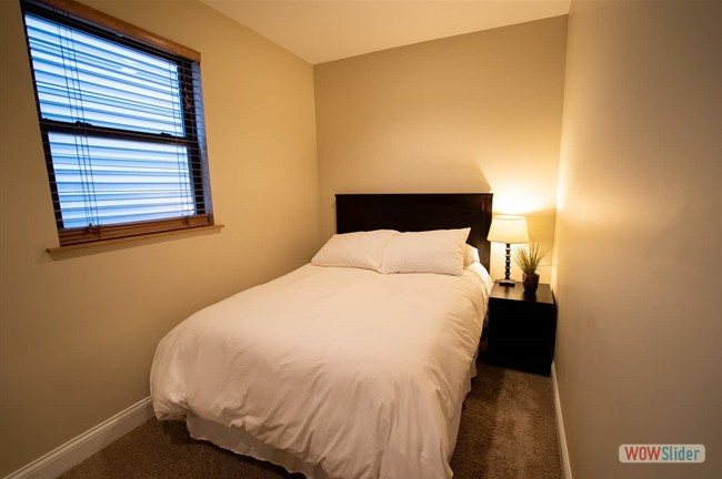 Roscoe Village Guesthouse Chicago Illinois — Guest room