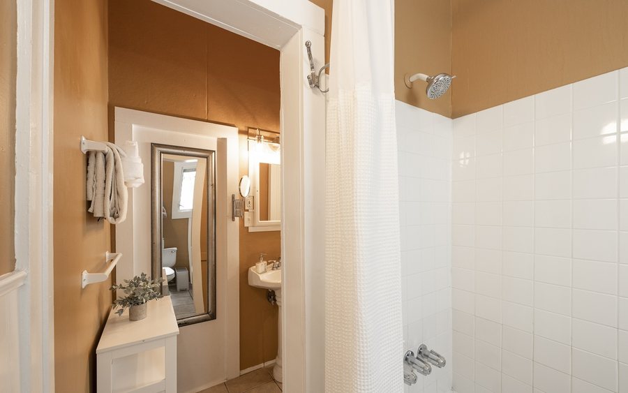 Rose Lane Villas — Bathroom