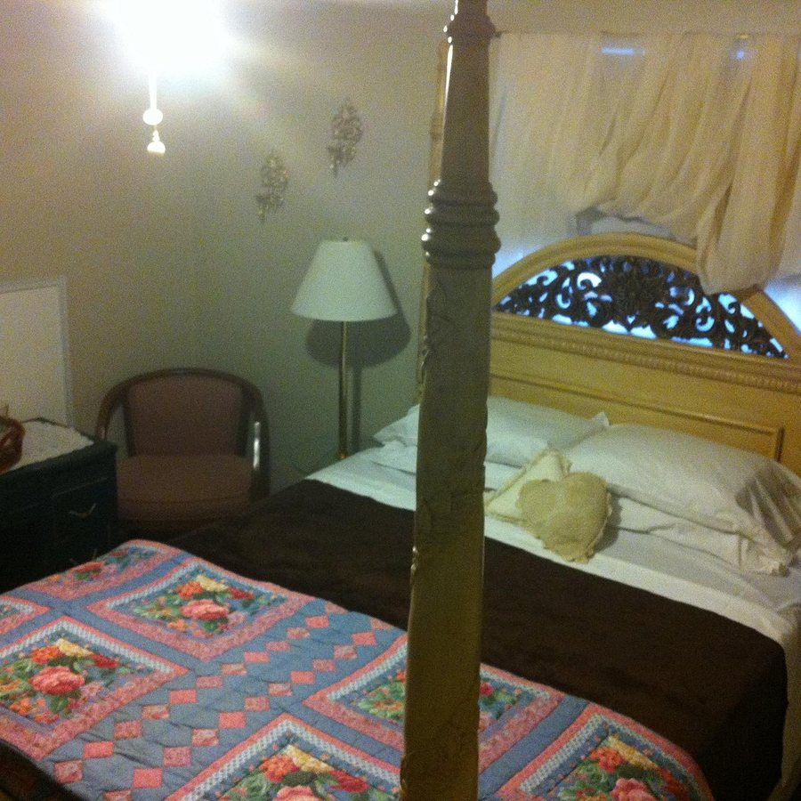 Rose Walk Inn — Guest room