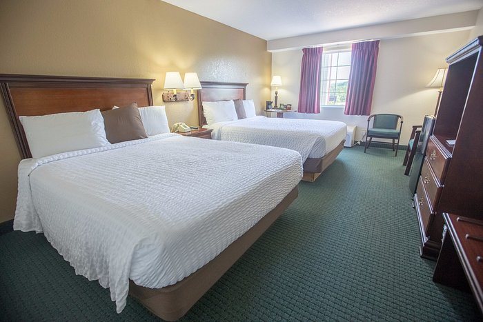 Rosebud Inn — Guest room