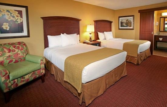 Rosen Inn at Pointe Orlando Orlando Florida — Guest room
