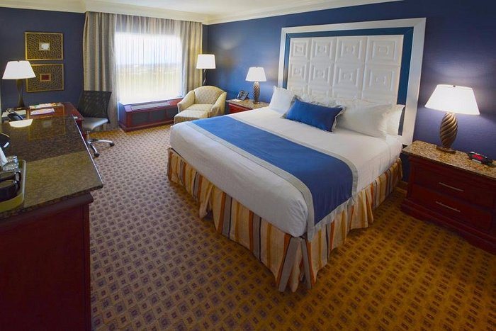 Rosen Plaza Hotel Orlando Florida — Guest room