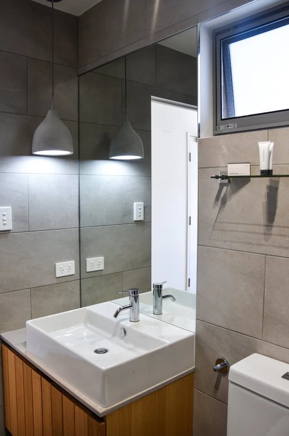 Rosevears Hotel Accommodation — Bathroom