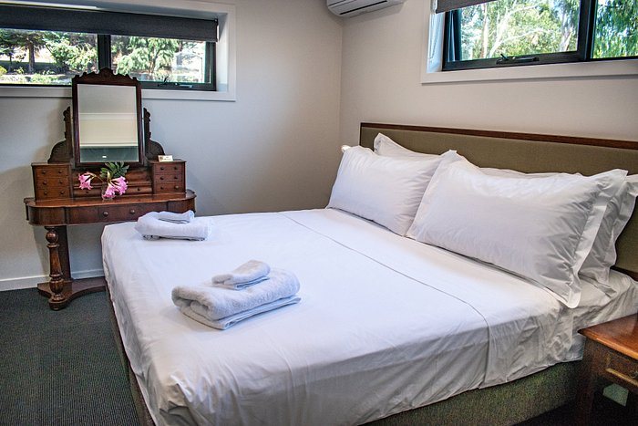 Rosevears Hotel Accommodation — Guest room