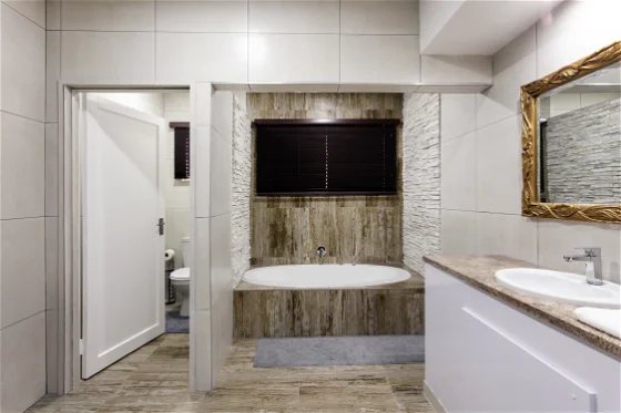 Rosewood Country Inn — Bathroom