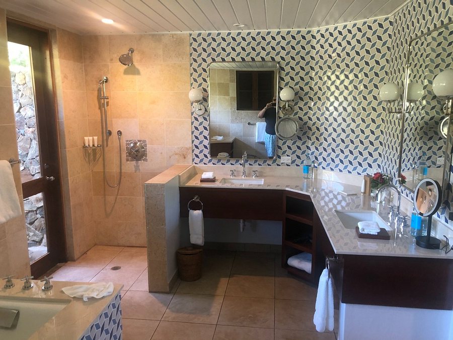 Rosewood Little Dix Bay — Bathroom