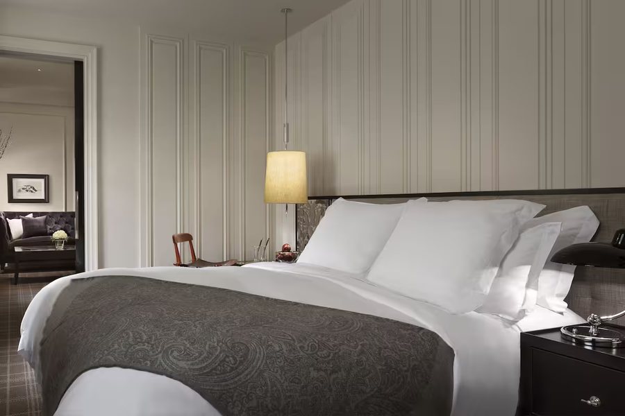 Rosewood London — Guest room