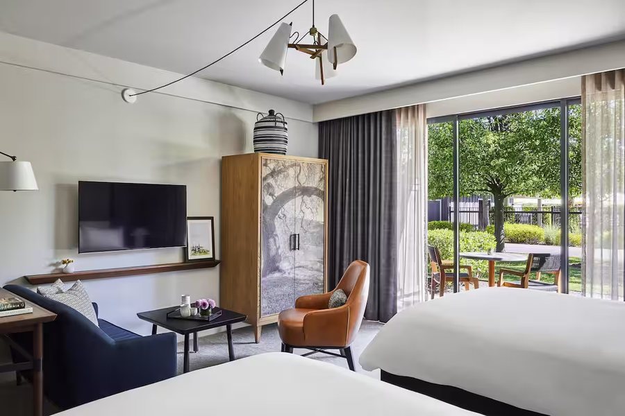 Rosewood Sand Hill — Guest room