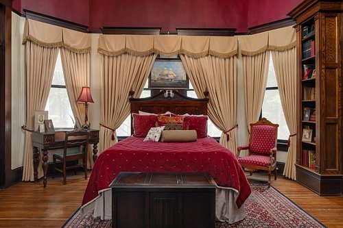 Ross Mansion Bed Breakfast — Guest room