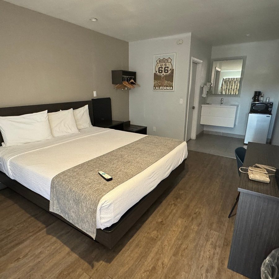 Route 66 Motel — Guest room
