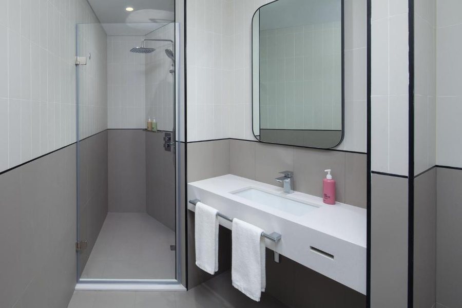 Rove City Centre — Bathroom