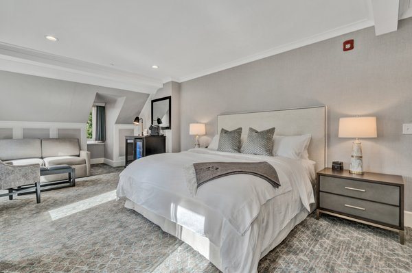 Rowland Hotel — Guest room