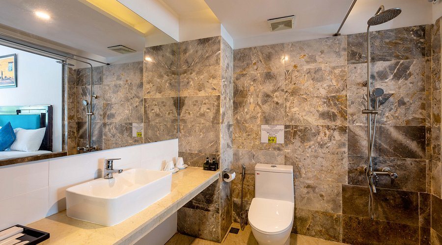Roxana River Villa — Bathroom