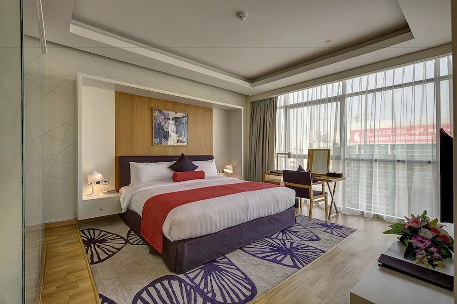 Royal Continental Hotel — Guest room