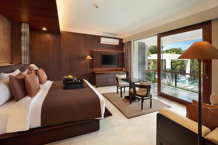 Royal Kamuela Villas Suites at Monkey Forest Ubud — Guest room