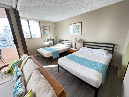 Royal Kuhio Resort Condos — Guest room