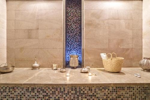 Royal Nozha — Bathroom