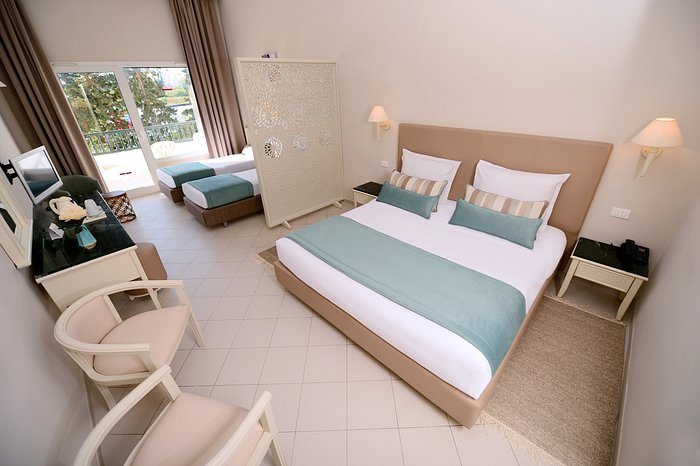 Royal Nozha — Guest room
