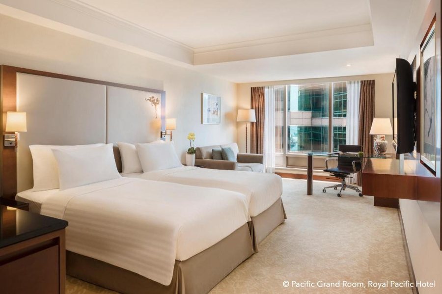 Royal Pacific Hotel — Guest room