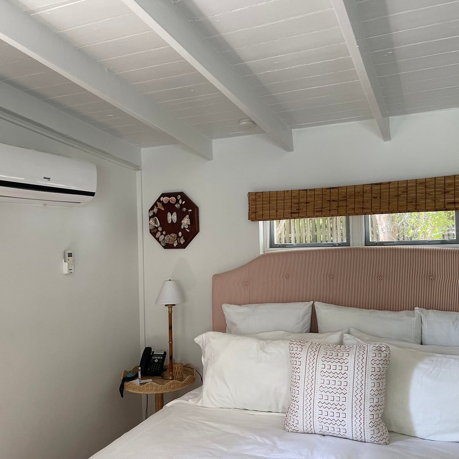 Royal Palm Hotel — Guest room