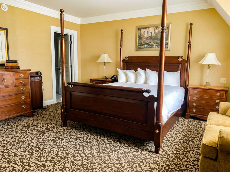 Royal Park Hotel — Guest room