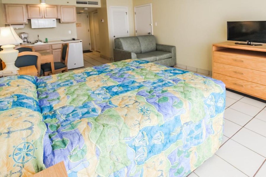 Royale Beach and Tennis Club — Guest room