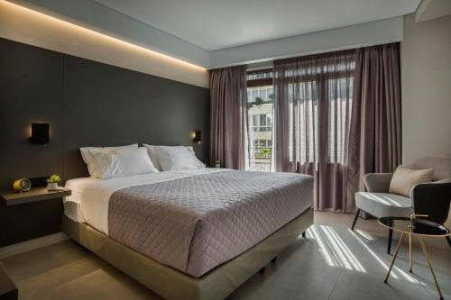 Royalty Hotel Athens — Guest room