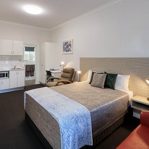Rubyvale Motel and Holiday Units — Guest room