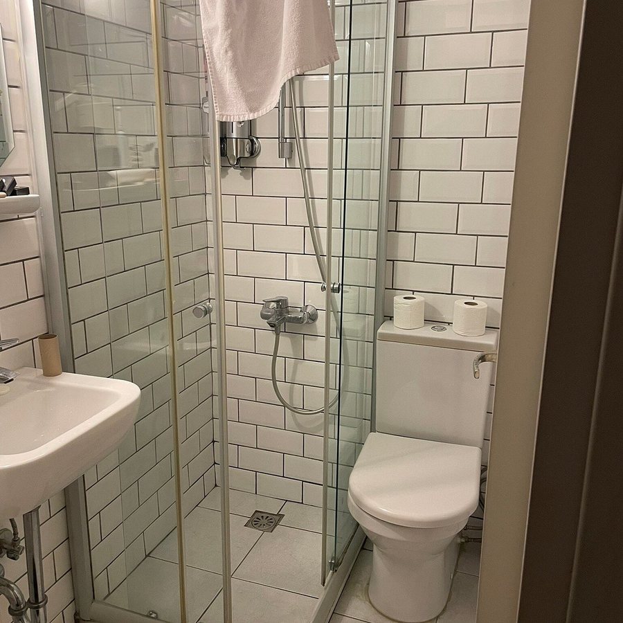 Rumours Inn Istanbul — Bathroom