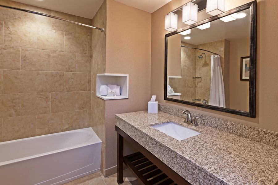 Rusk House — Bathroom