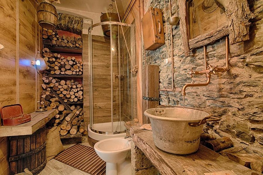 Rustic Dreams Bed and Breakfast — Bathroom