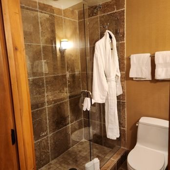Rustic Inn Creekside Resort And Spa At Jackson Hole — Bathroom