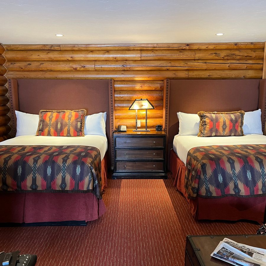 Rustic Inn Creekside Resort And Spa At Jackson Hole — Guest room