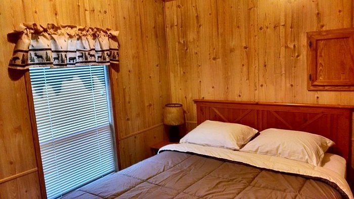 Rustic Timbers Door County Camping — Guest room