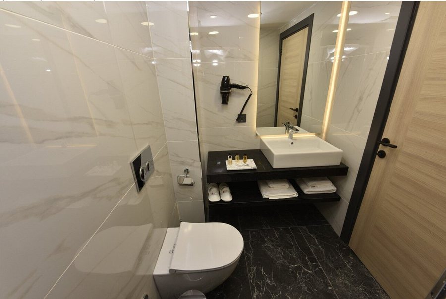 RW Boutique Hotel Istanbul — Bathroom