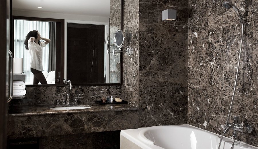 S31 Sukhumvit Hotel — Bathroom