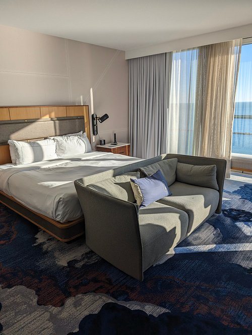 Sable at Navy Pier Chicago Curio Collection by Hilton Chicago Illinois — Guest room