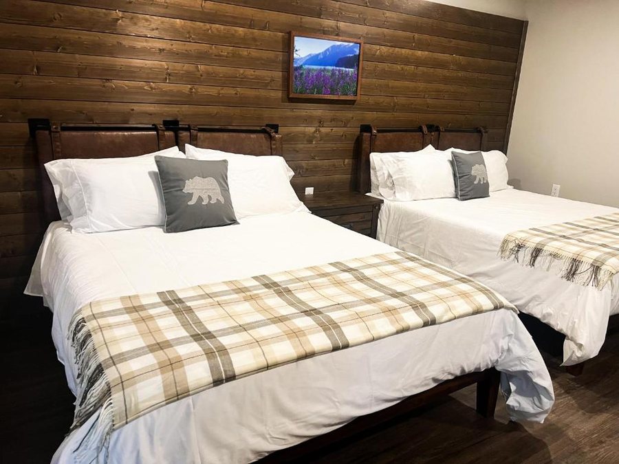 Safari Lodge — Guest room