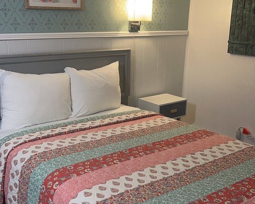 Sage Motel — Guest room