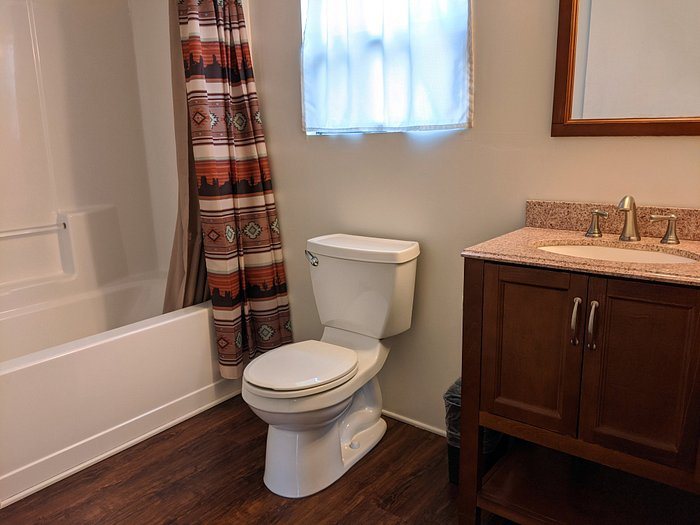 Saguaro Lake Guest Ranch — Bathroom