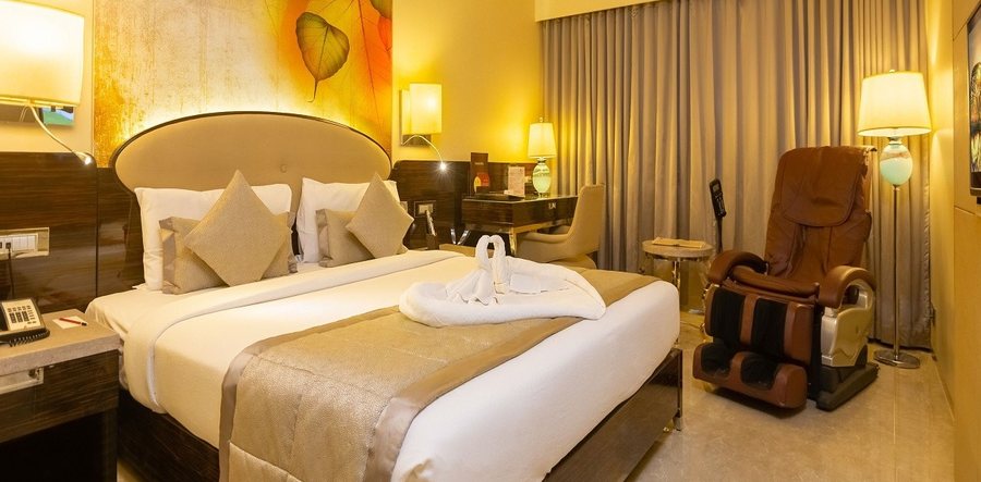Sai Palace Hotel — Guest room