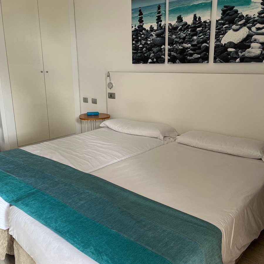 Saint George — Guest room