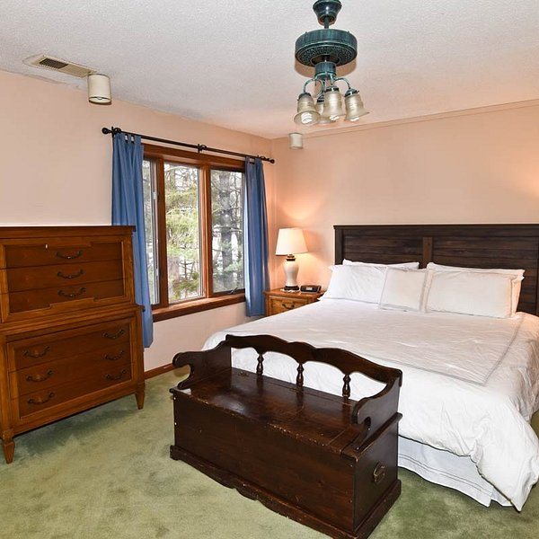 Saint Joseph s Dwelling Place — Guest room