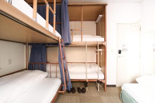 Sakura Hotel Jimbocho — Guest room